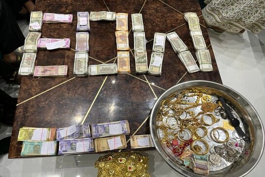Madhya Pradesh EOW raid: Jabalpur Regional Transport Officer owns assets worth Rs 300 crore, six houses