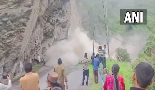 WATCH: National Highway 5 blocked after landslide in Himachal Pradesh's Kinnaur district WATCH: National Highway 5 blocked after landslide in Himachal Pradesh's Kinnaur district