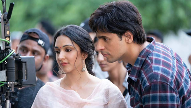 Sidharth Malhotra and Kiara Advani have a cute banter on social media as their film Shershaah turns one Sidharth Malhotra and Kiara Advani have a cute banter on social media as their film Shershaah turns one