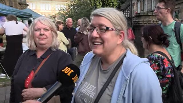 'Breaking my heart': Dinner lady breaks down after denying lunches to UK school children 'Breaking my heart': Dinner lady breaks down after denying lunches to UK school children