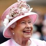 Why is the world fighting over Queen Elizabeth's royal jewels? From  Koh-i-noor on queen mother's crown to South Africa's Cullinan diamonds on  the Sovereign's Sceptre and Imperial State Crown …