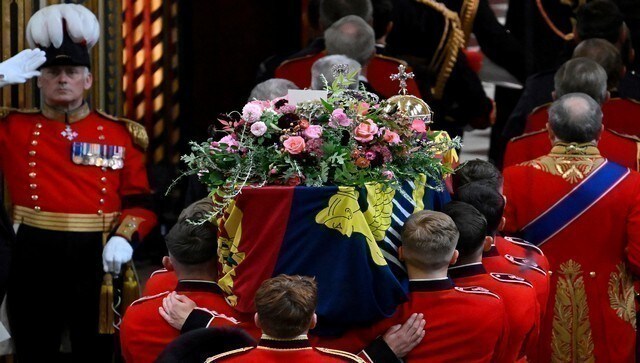 So Long, Our Beloved Queen: A tearful farewell to Elizabeth II - Photos ...