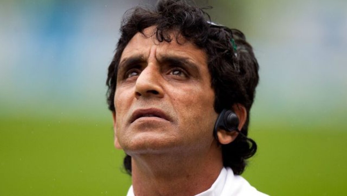 Asad Rauf dead at 66: Tributes paid to legendary cricket umpire after  suffering cardiac arrest in home city