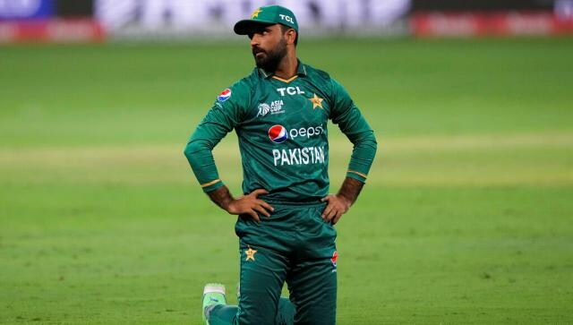 Watch: Suryakumar Yadav reacts to Fakhar Zaman's fielding errors in final over of Indian innings