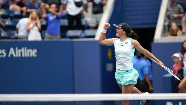 Iga Swiatek, of Poland, celebrates after defeating Jule Niemeier, of Germany, during the fourth round of the U.S. Open tennis championships, Monday, Sept. 5, 2022, in New York. (AP Photo/Eduardo Munoz Alvarez)