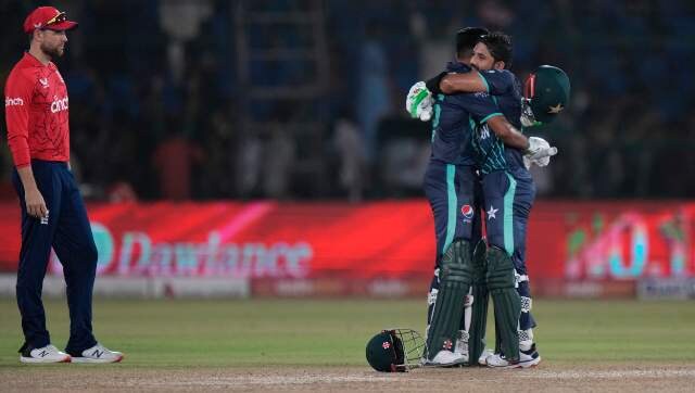 Pakistan vs England, 2nd T20I: Twitterati hail 'record-breaking chase' as hosts level series