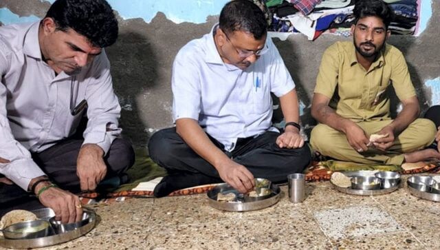 Platter politics: How Arvind Kejriwal has joined Narendra Modi, Amit Shah, Rahul Gandhi in dining with poor Platter politics: How Arvind Kejriwal has joined Narendra Modi, Amit Shah, Rahul Gandhi in dining with poor
