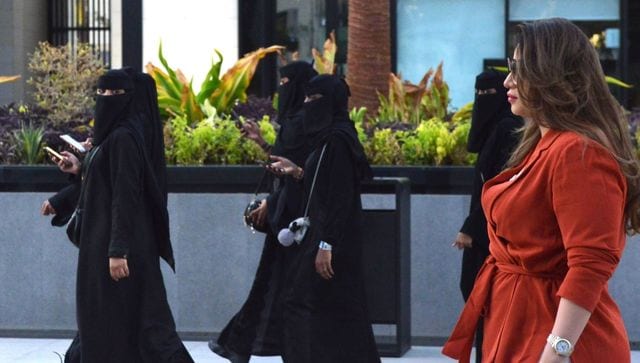 Women wearing traditional clothes in Saudi Arabia