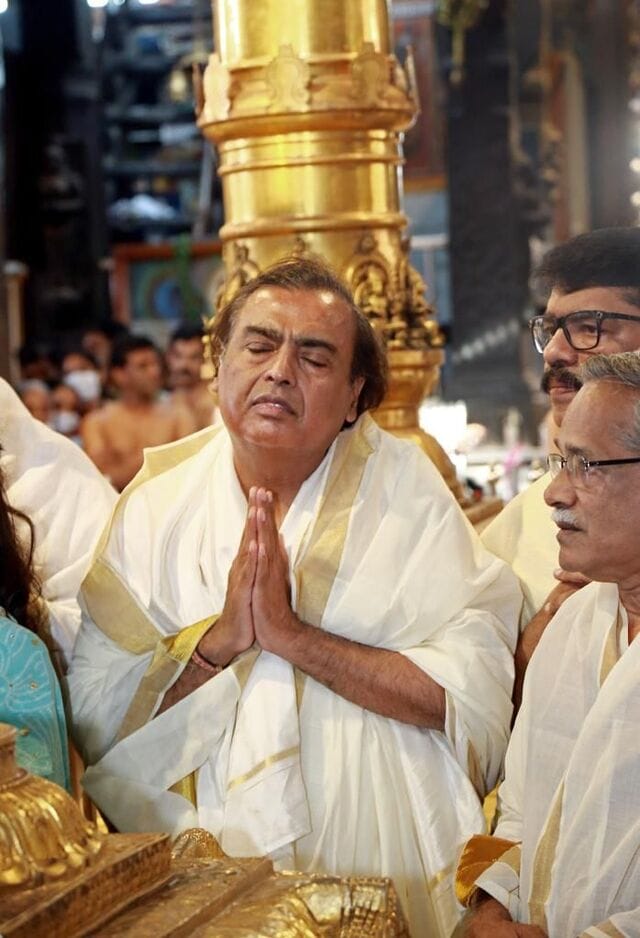 Mukesh Ambani offers prayers at Guruvayur Shri Krishna Temple in Kerala