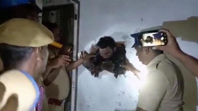 Thieves pass out after consuming liquor at store they came to steal from in Tamil Nadu's Thiruvallur Thieves pass out after consuming liquor at store they came to steal from in Tamil Nadu's Thiruvallur