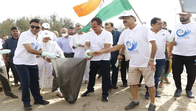 On the occasion of Prime Minister Narendra Modi’s 72nd birthday, the Goa government-led by Chief Minister Pramod Sawant, carried out a cleanliness drive at 37 beaches across the state. Twitter/@DrPramodPSawant