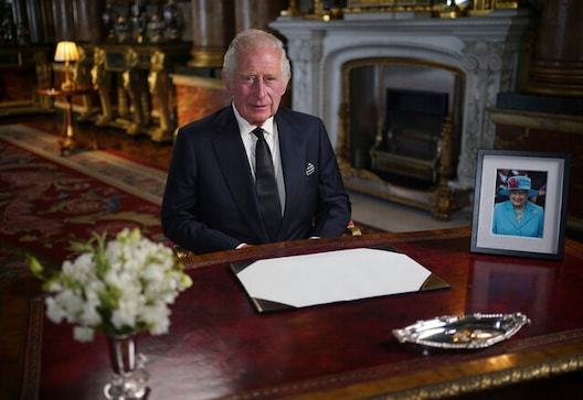 Queen Elizabeth's Death: King Charles pledges lifelong service as he remembers 'darling mama' in first address to UK Queen Elizabeth's Death: King Charles pledges lifelong service as he remembers 'darling mama' in first address to UK
