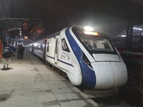 5 hours and 14 minutes: Vande Bharat train covers Ahmedabad-Mumbai distance in trial run 5 hours and 14 minutes: Vande Bharat train covers Ahmedabad-Mumbai distance in trial run