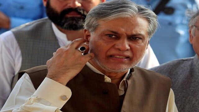 Watch: Pakistan Finance Minister Ishaq Dar heckled, called 'chor' at US airport Watch: Pakistan Finance Minister Ishaq Dar heckled, called 'chor' at US airport
