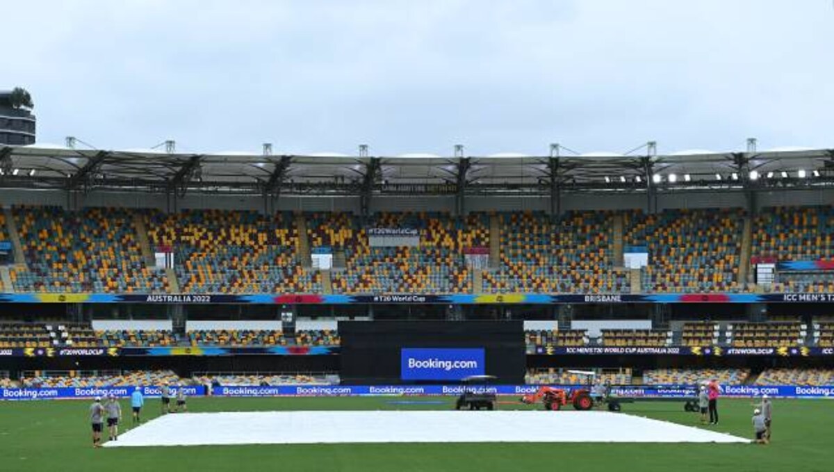 Women's World Cup warm-up match abandoned after 20 mins for being 'overly  physical' - Daily Star