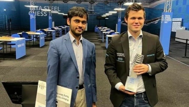 Magnus Carlsen cheating online against GM Naroditsky in the