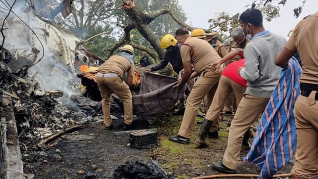 Arunachal Pradesh: Pilot martyred, 1 injured as Indian Army helicopter crashes in Tawang Arunachal Pradesh: Pilot martyred, 1 injured as Indian Army helicopter crashes in Tawang