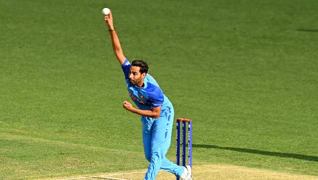 India vs Australia T20 World Cup warm-up HIGHLIGHTS Shami scalps three in final over; IND win by 6 runs