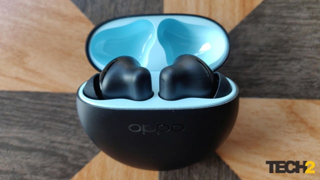 Oppo Enco Buds2 Review Buds in case