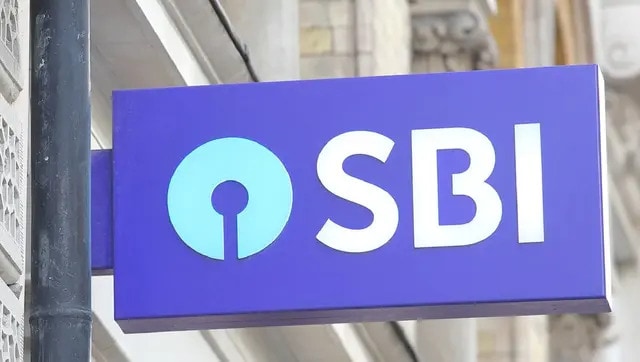 Shares of SBI hit a record high on the NSE, trading at Rs 580, up 25%.