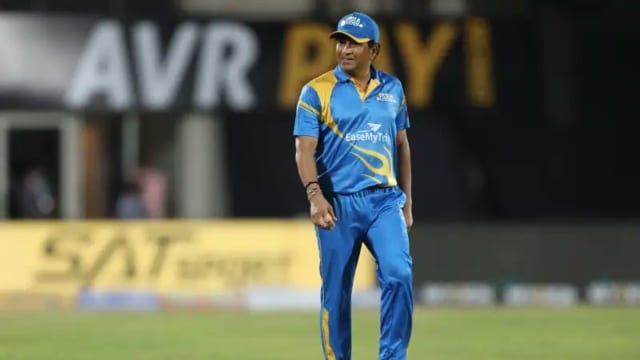 Sachin Tendulkar dismissed for a golden duck against Sri Lanka legends in the Road Safety World Series final; Watch