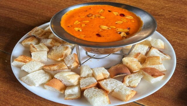 Viral: Unique 'dabeli fondue' dish triggers mixed reactions on internet Viral: Unique 'dabeli fondue' dish triggers mixed reactions on internet