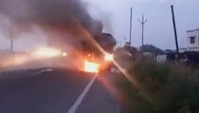 Bihar: One charred to death, two more killed as bike collides with police van in Chhapra Bihar: One charred to death, two more killed as bike collides with police van in Chhapra