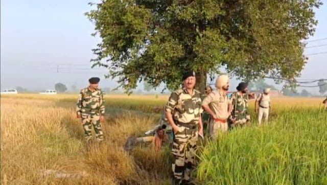 Pakistan drone spotted along International Border in Punjab's Gurdaspur, BSF opens fire Pakistan drone spotted along International Border in Punjab's Gurdaspur, BSF opens fire