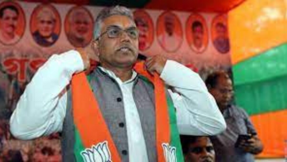 Mahua Moitra with West Bengal BJP President Dilip Ghosh at Parliament  News Photo - Getty Images