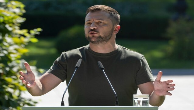 《时代》杂志评选乌克兰总统泽伦斯基为“年度人物”