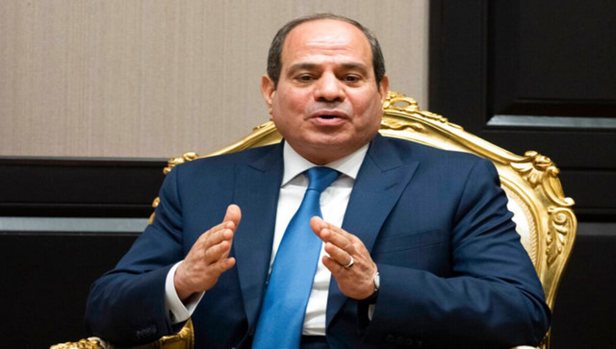 Egyptian President Abdel Fattah el-Sissi honors Indian Prime