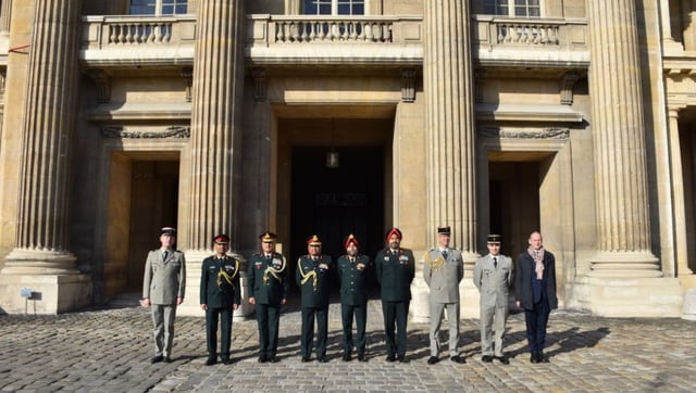 Le chef de l’armée indienne visite l’alma mater de Napoléon en France et renoue les liens militaires historiques