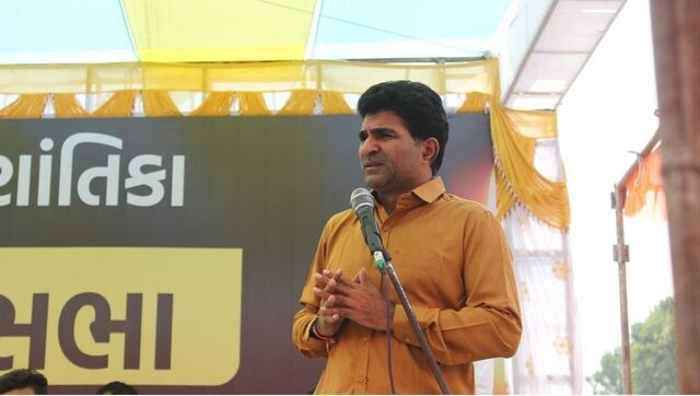 Isudan Gadhvi is AAP's chief ministerial candidate for Gujarat polls 2022 Isudan Gadhvi is AAP's chief ministerial candidate for Gujarat polls 2022