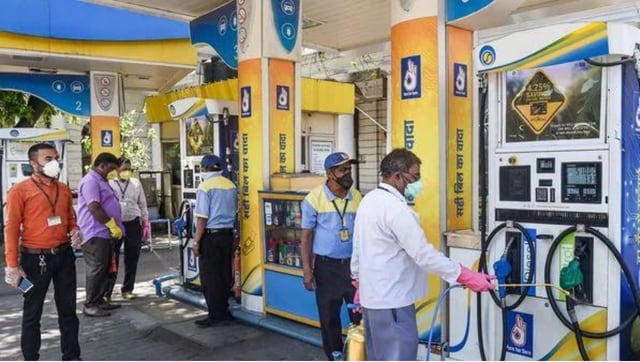 Petrol Diesel Price: Crude oil rates decline, know latest petrol price in India