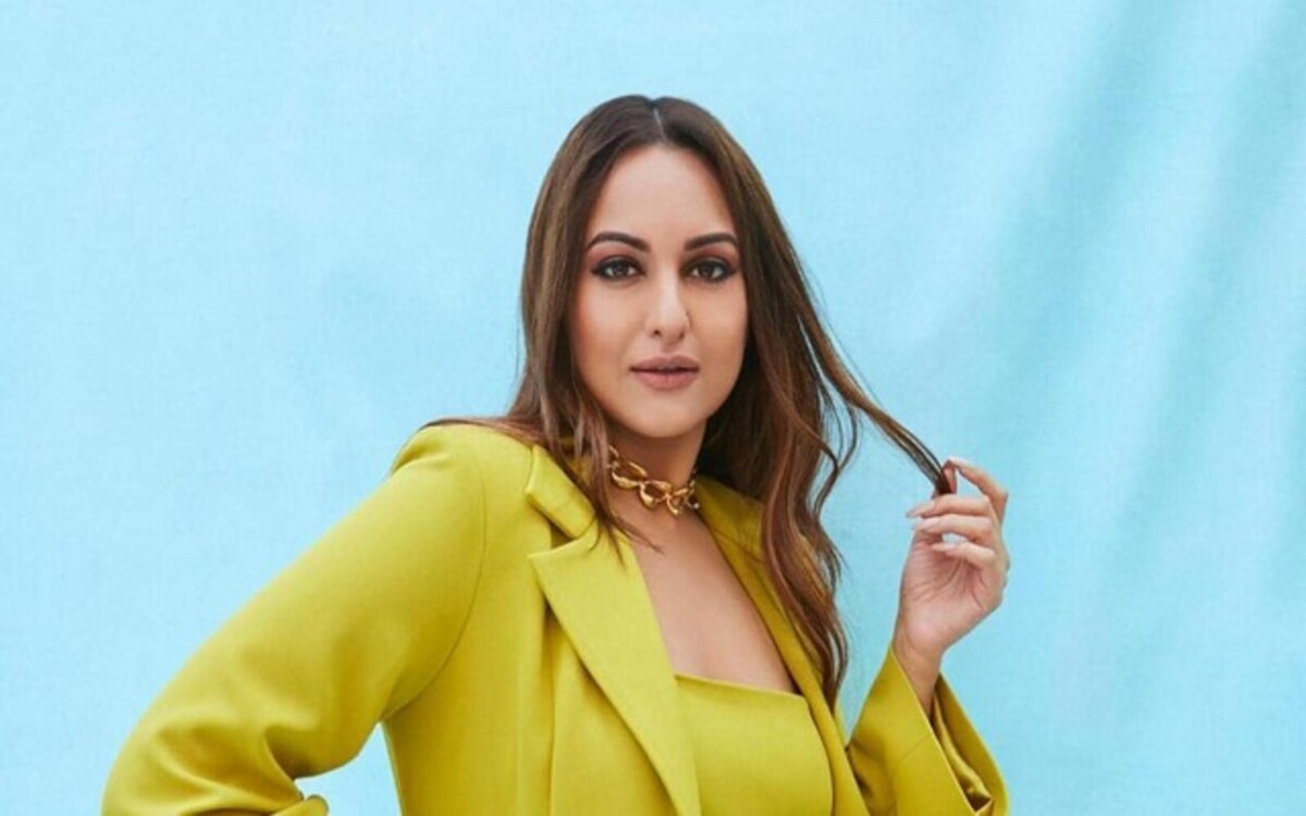 1200px x 900px - Sonakshi Sinha on Double XL: 'Body shaming starts at home; my mother  constantly told me to lose weight'