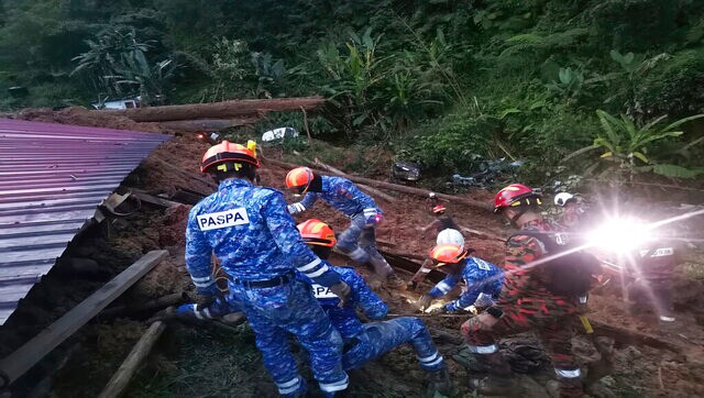 Landslide At Malaysia Campground Leaves Atleast 16 Dead, Dozens Missing