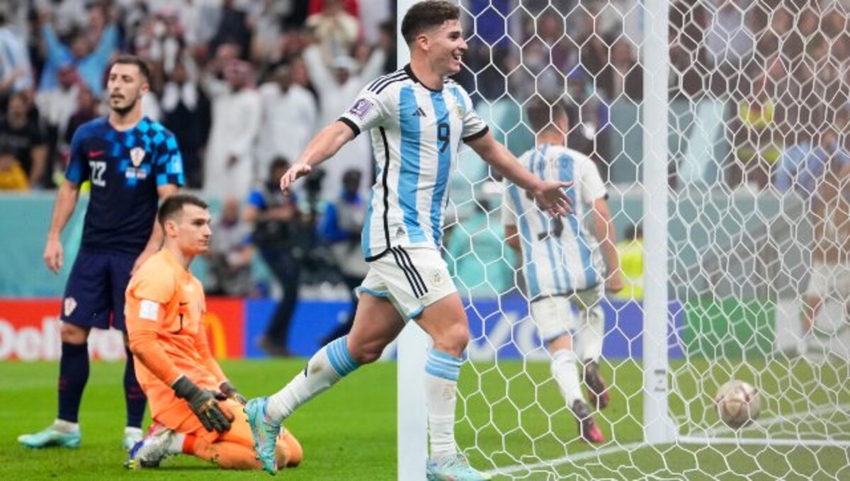 Julian Alvarez - From Lionel Messi fan as a kid to Argentina teammate at  FIFA World Cup