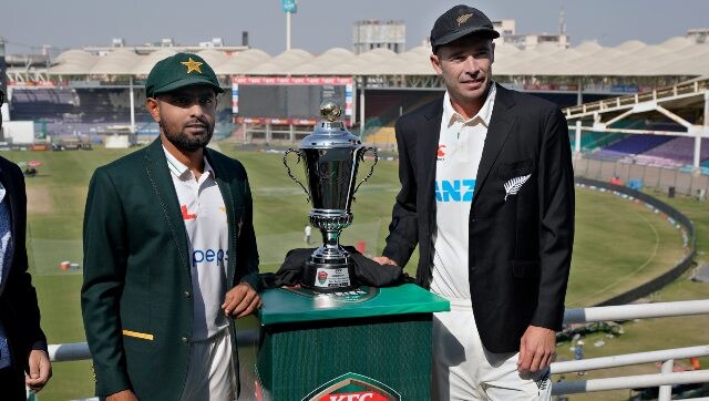 Pakistan vs New Zealand Live Cricket Score, 1st Test Day 4 at Karachi