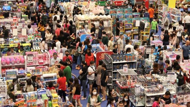 Singaporeans on smart shopping spree as sales tax hike comes into effect from 1 January Singaporeans on smart shopping spree as sales tax hike comes into effect from 1 January