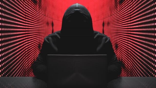 Five tips to keep yourself safe on social media 在社交媒体上保护自己安全的五个建议
