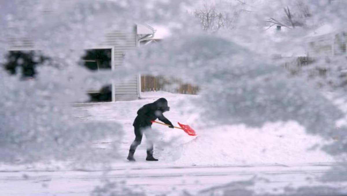 Bitter cold blows into Minnesota