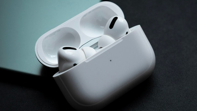 Apple is planning to launch ‘AirPods Lite’ to apparently take on cheaper wireless earbuds- Technology News, Firstpost