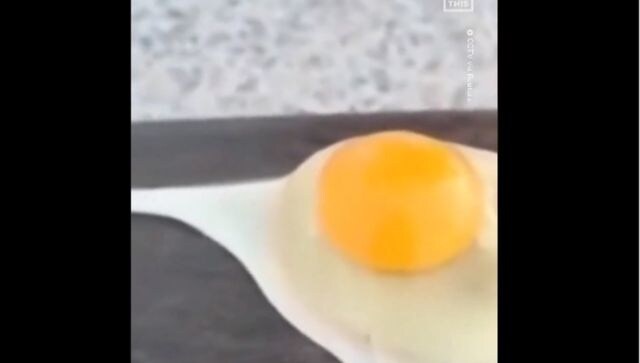 Viral video: Egg yolk instantly freezes after being cracked in China's Mohe amid 'lowest-ever' temperature Viral video: Egg yolk instantly freezes after being cracked in China's Mohe amid 'lowest-ever' temperature