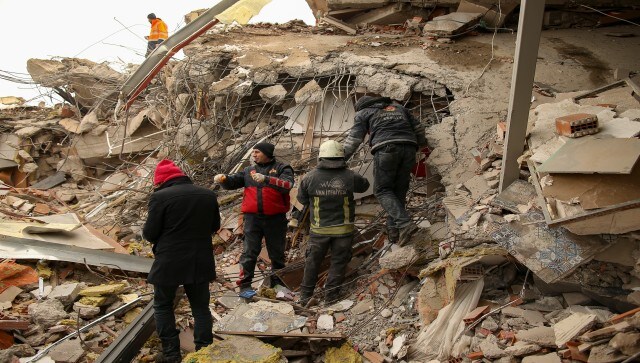 Khalsa Aid International dispatches team to set up kitchen, distribute blankets in earthquake-hit Turkey Khalsa Aid International dispatches team to set up kitchen, distribute blankets in earthquake-hit Turkey