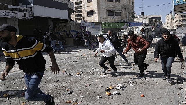 یک غیرنظامی اسرائیلی به یک مهاجم مظنون فلسطینی در شهرک‌های کرانه باختری تیراندازی کرد