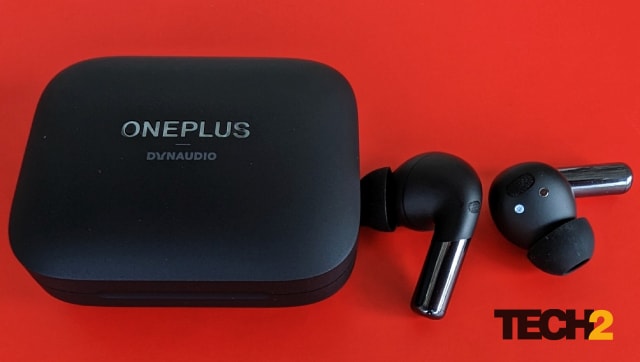 OnePlus Buds Pro 2 Review Buds and case