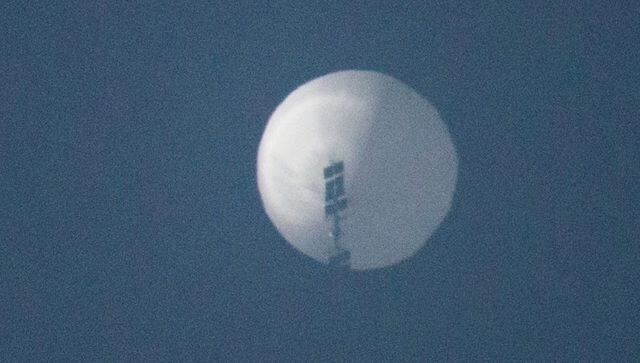 Why didn't the US shoot the Chinese 'spy balloon'? Why didn't the US shoot the Chinese 'spy balloon'?