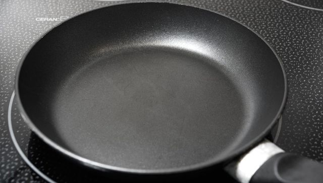 nonstick kitchen items 