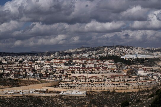 Israeli settler population in West Bank surpasses half a million Israeli settler population in West Bank surpasses half a million