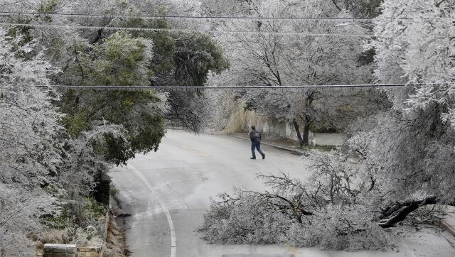 Cold Like Hell Deadly Ice Storm Cripples Texas Leaves Thousands Without Power Photos News